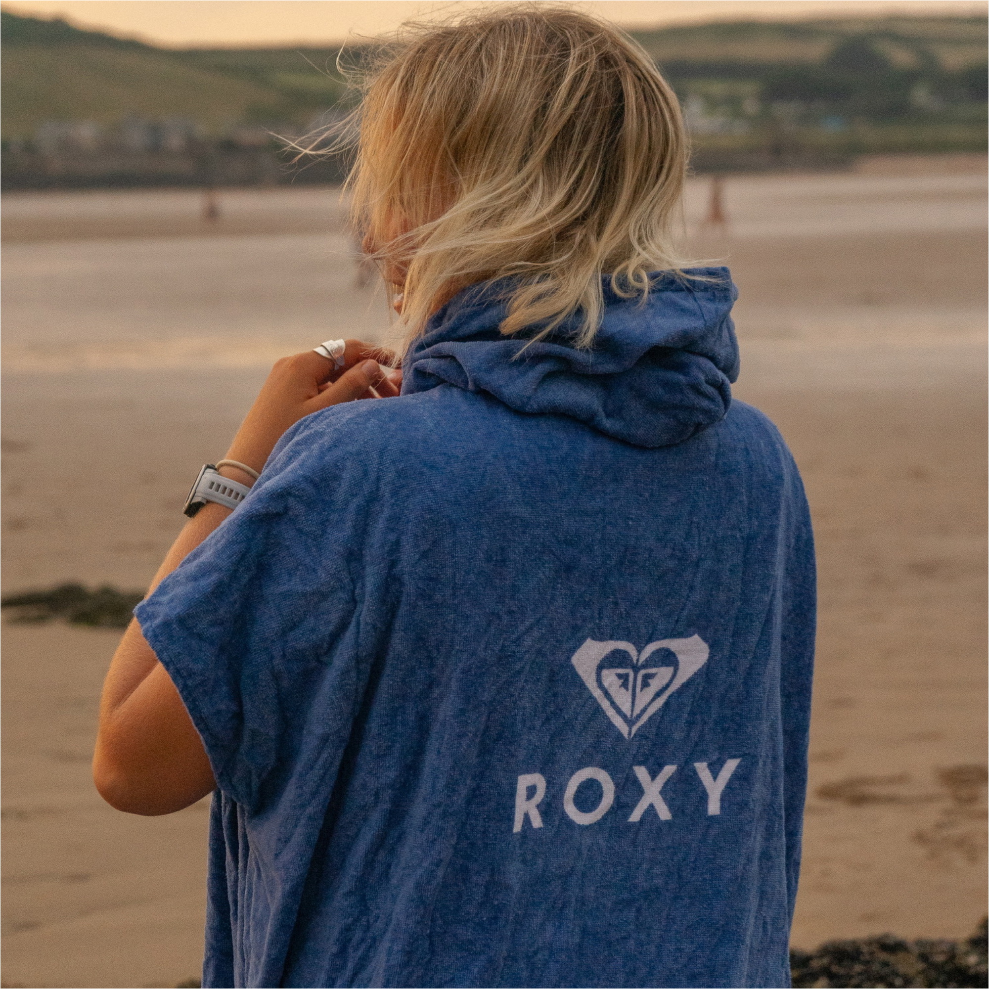 2026 Roxy Womens Sunny Joy Poncho Towel ERJAA04260 - Dutch Blue